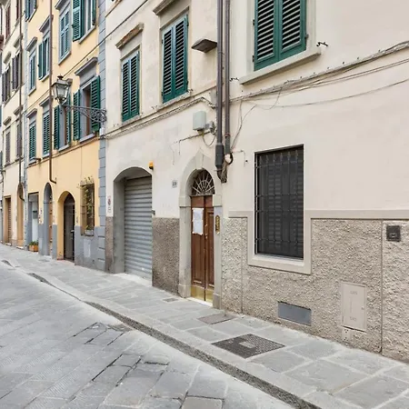 Oltrarno Bright Con Patio Privato フィレンツェ